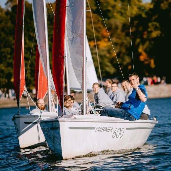 Teamsegeln auf dem Aasee in Münster